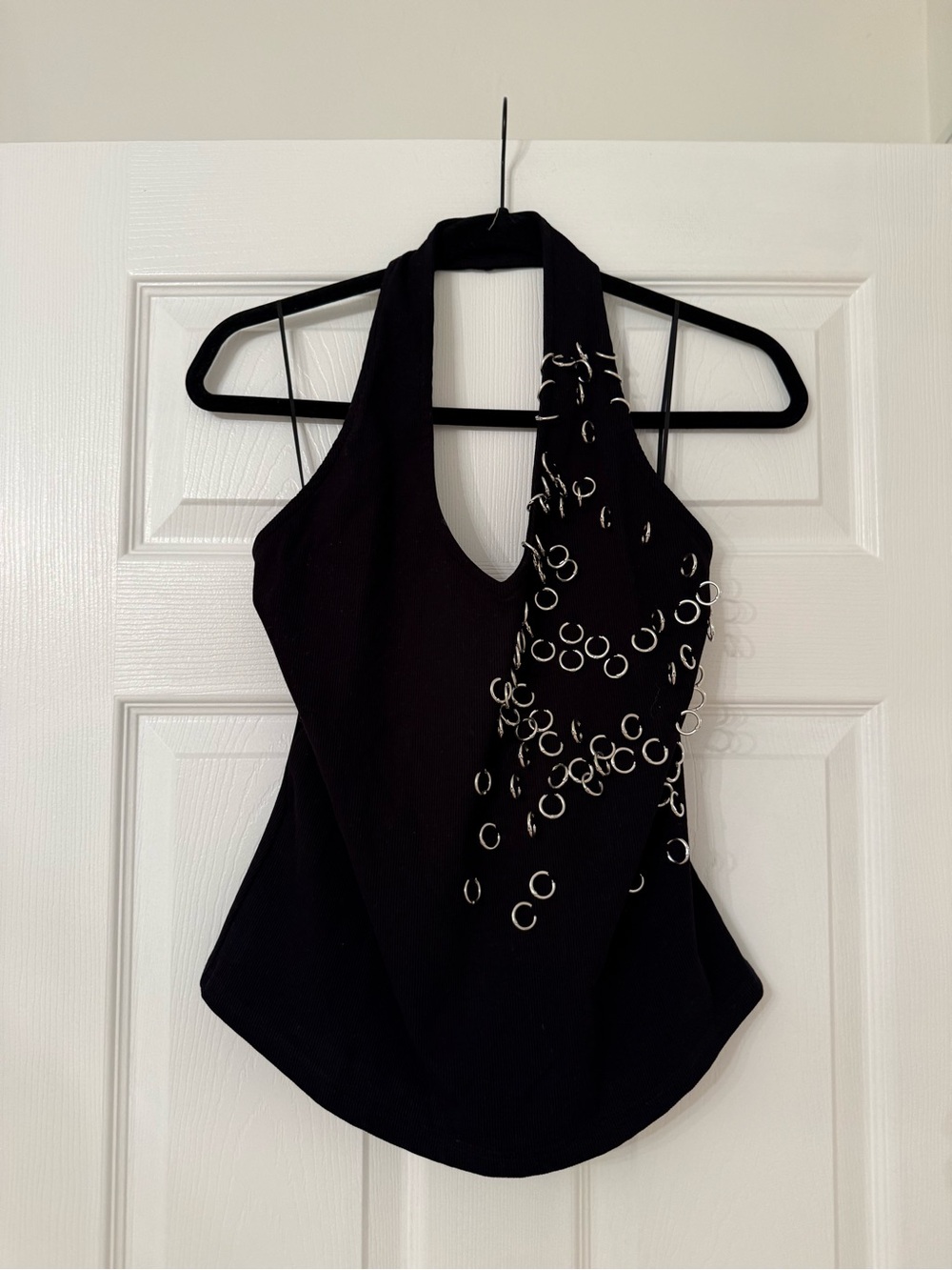 AKIRA RING RING RING EMBELLISHED TANK IN BLACK - Picture 2 of 5